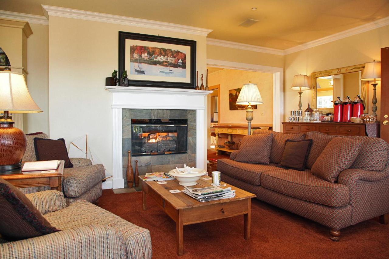 Saratoga Inn Langley Bagian luar foto