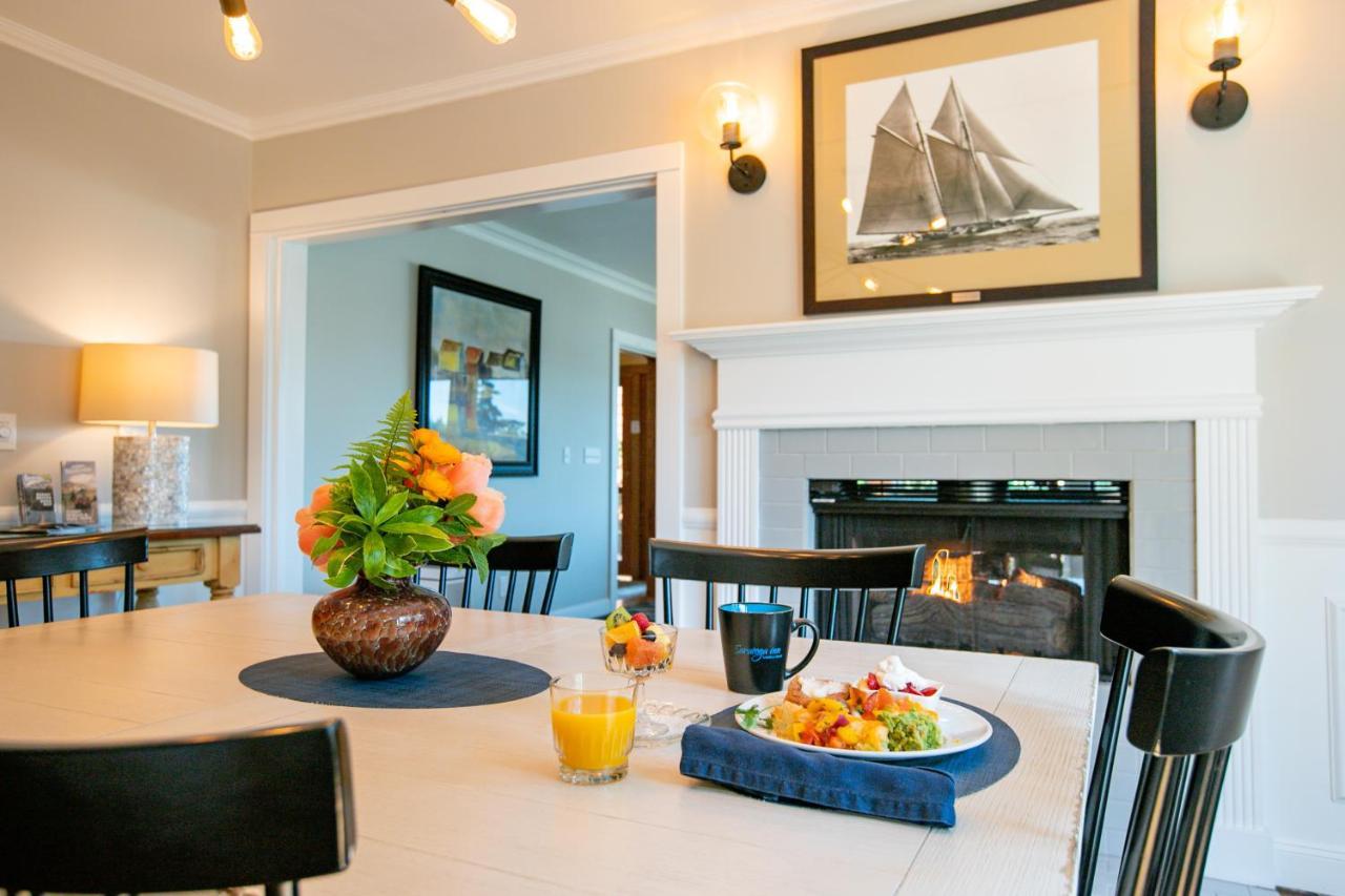 Saratoga Inn Langley Bagian luar foto