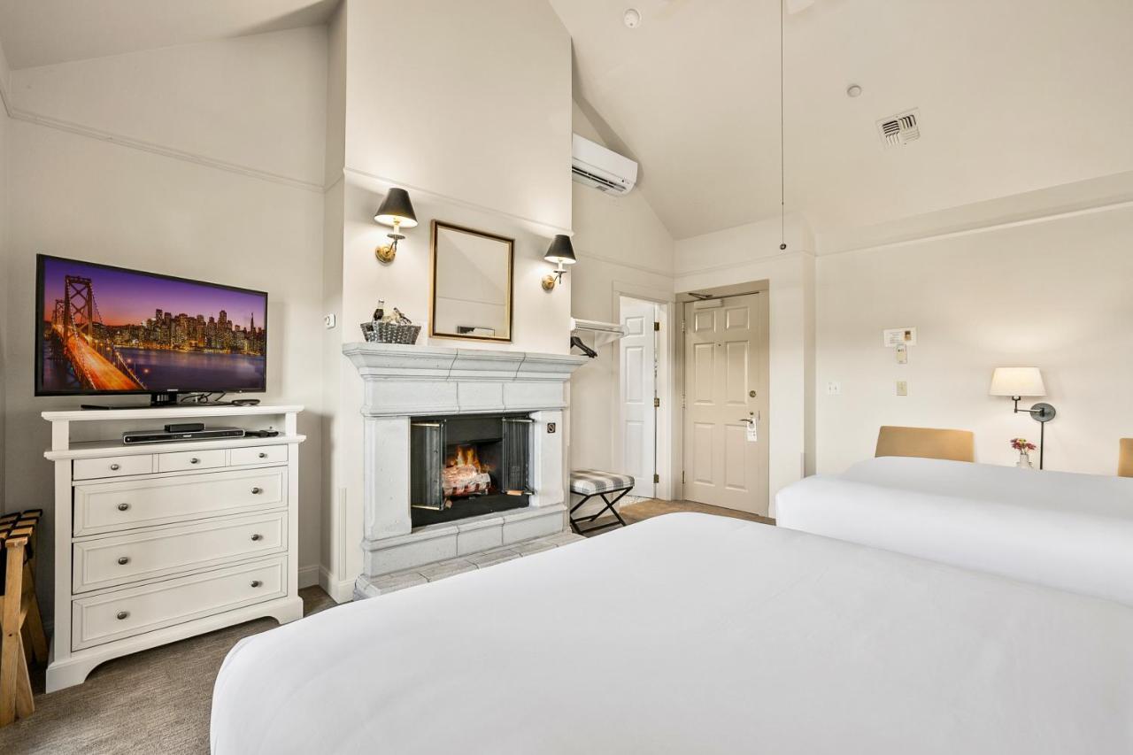 Saratoga Inn Langley Bagian luar foto
