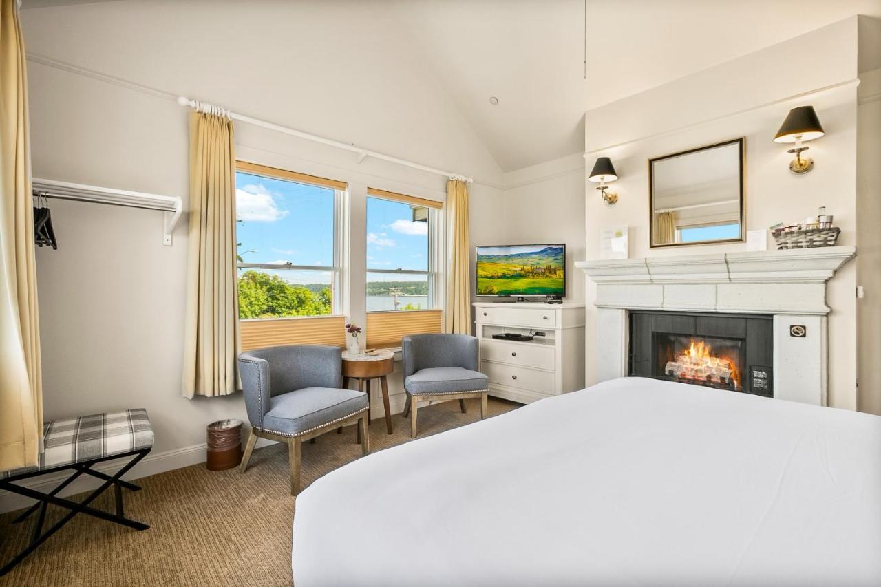 Saratoga Inn Langley Bagian luar foto