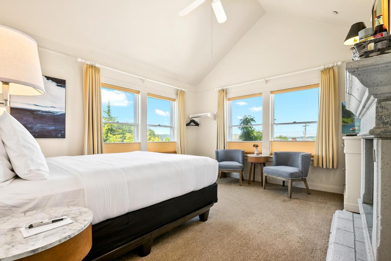 Saratoga Inn Langley Bagian luar foto
