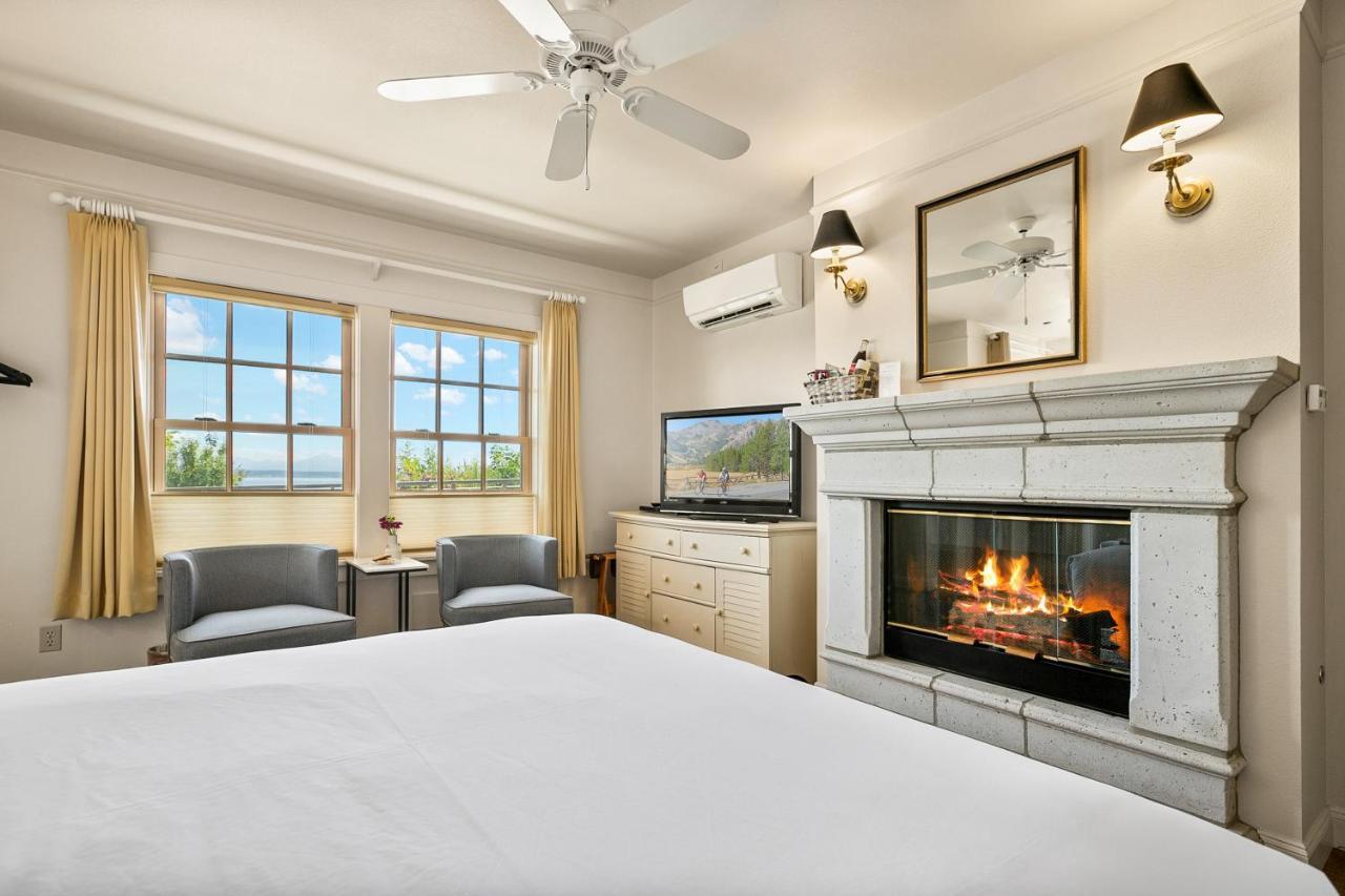 Saratoga Inn Langley Bagian luar foto