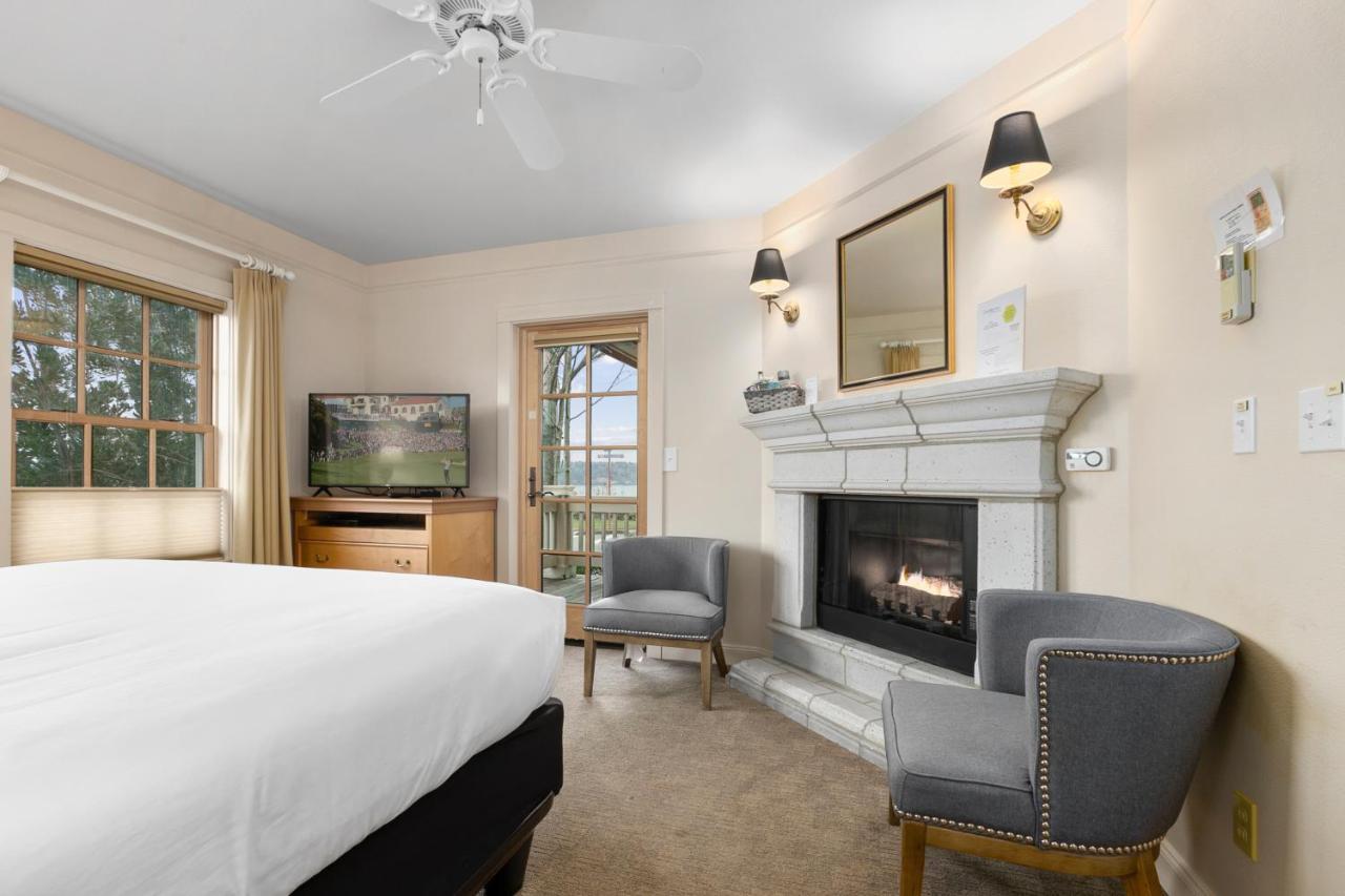 Saratoga Inn Langley Bagian luar foto