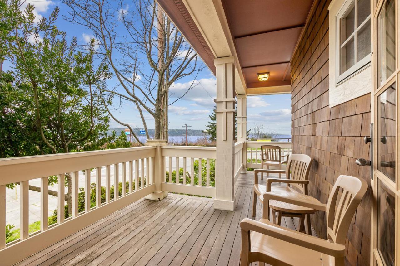 Saratoga Inn Langley Bagian luar foto
